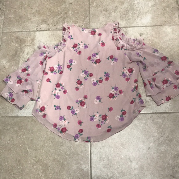 EUC! Express cold shoulder size medium bell sleeve light pink blouse. - Picture 6 of 7